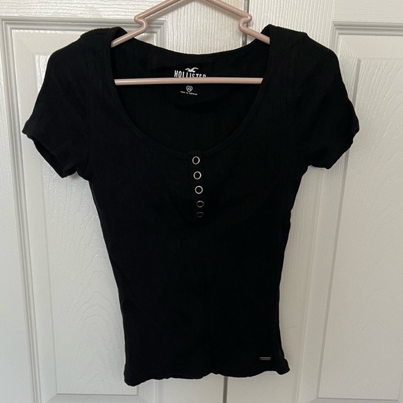 Hollister T-Shirts Bundle - Picture 3 of 5